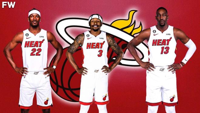 掘金替补关键时刻完成反超（替补群发威，掘金要害时段实现反超）