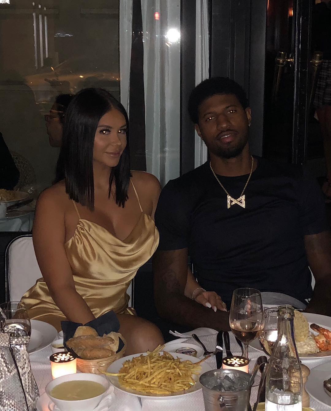 巴萨近20场主场对德国球队16胜，法鹰近6次客战西班牙球队4胜（巴萨主场近20战德国球队取16胜，法鹰近6次客战西班牙球队赢4场）