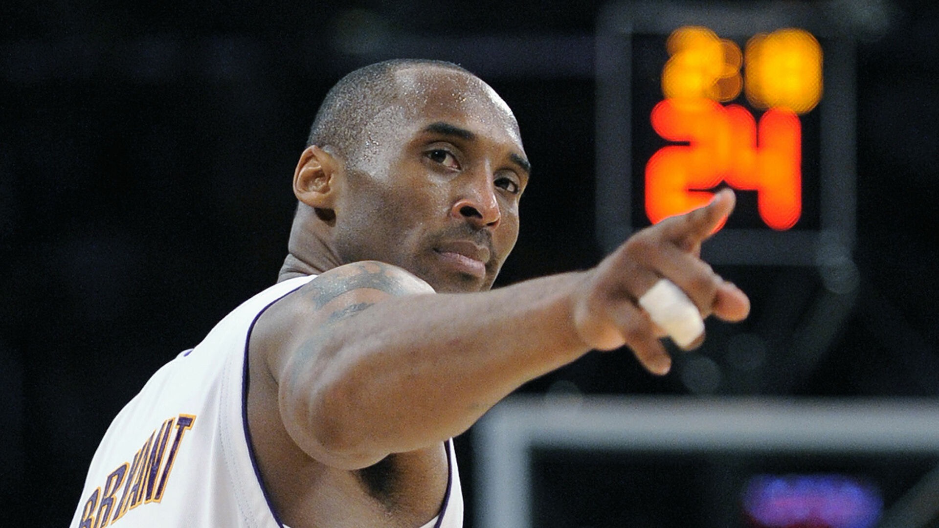 意媒：因未经授权私自建造，意大利一尊马拉多纳的雕像被拆除（意媒：意大利一座未经许可私建的马拉多纳雕像遭拆除）