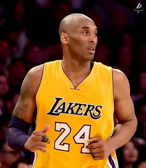 意媒：米兰希望魔笛能帮助推动卢宁加盟，皇马估价2500万欧（意媒：米兰盼魔笛出面促成卢宁来投，皇马标价2500万欧）