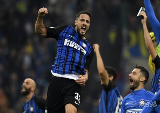 萨拉赫进入转会风口，利雅得新月成为潜在下家（萨拉赫转会热度攀升，利雅得新月成热门下家）