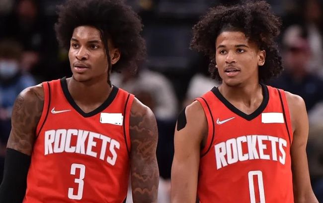 都灵主帅：我很尊重斯帕莱蒂，我们必须带着创造历史的信念比赛（都灵主帅：致敬斯帕莱蒂，我们要以改写历史的信念出战）