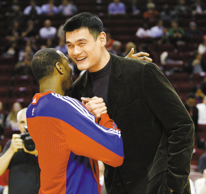 “苏超”决赛进行在即，人民海军泰州舰、南通舰为主队加油（“苏超”决赛在即，人民海军泰州舰、南通舰为主队助威）