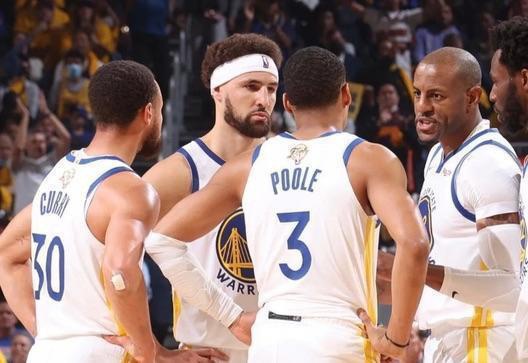 状态火热！福登全场数据：传球成功率88.9％，贡献1球1助（福登火力全开！88.9%传球成功率，1球1助闪耀全场）