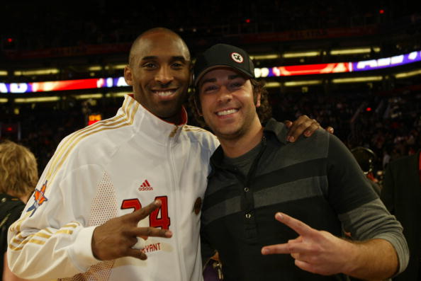 已3连败！今天骑士迎战黄蜂 米切尔&梅里尔&小克雷格·波特出战（骑士带着三连败战黄蜂，米切尔、梅里尔和小克雷格·波特今日出战）